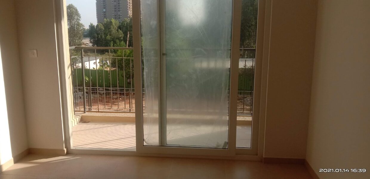 WhatsApp Image 2025-11-12 at 9.05.24 PM (1)