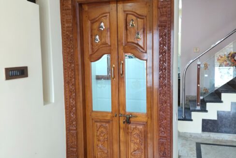 WhatsApp Image 2025-11-16 at 00.30.07