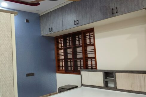 WhatsApp Image 2025-11-16 at 00.30.08