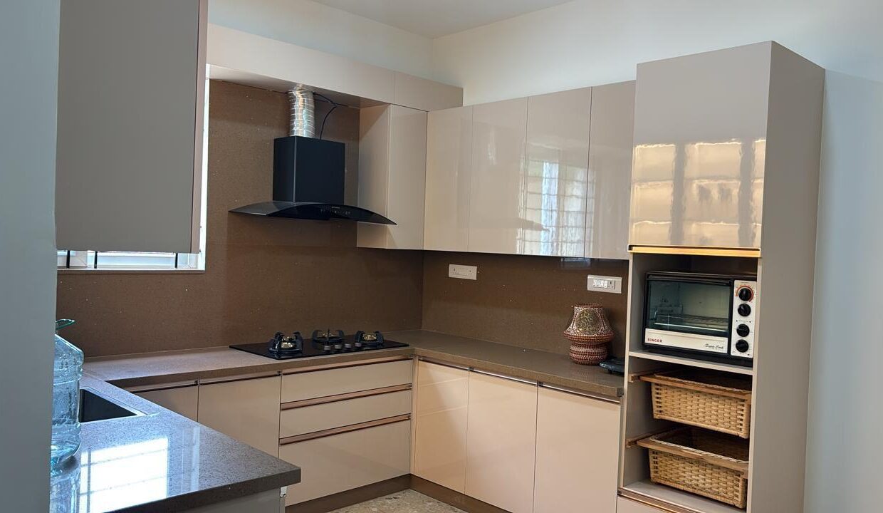 e1b3c697-560a-4529-b571-be04a6b03e3f