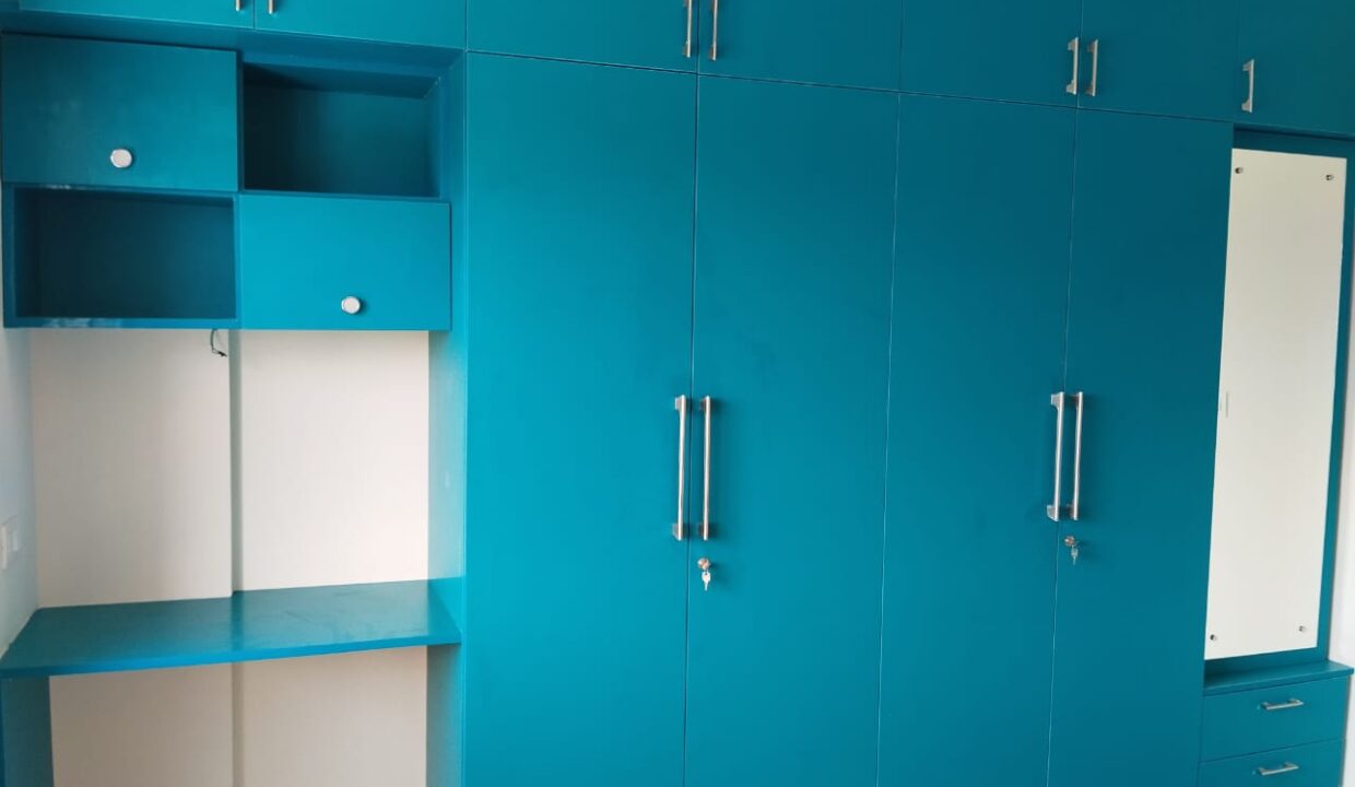 WhatsApp Image 2025-11-15 at 6.56.36 PM (1)