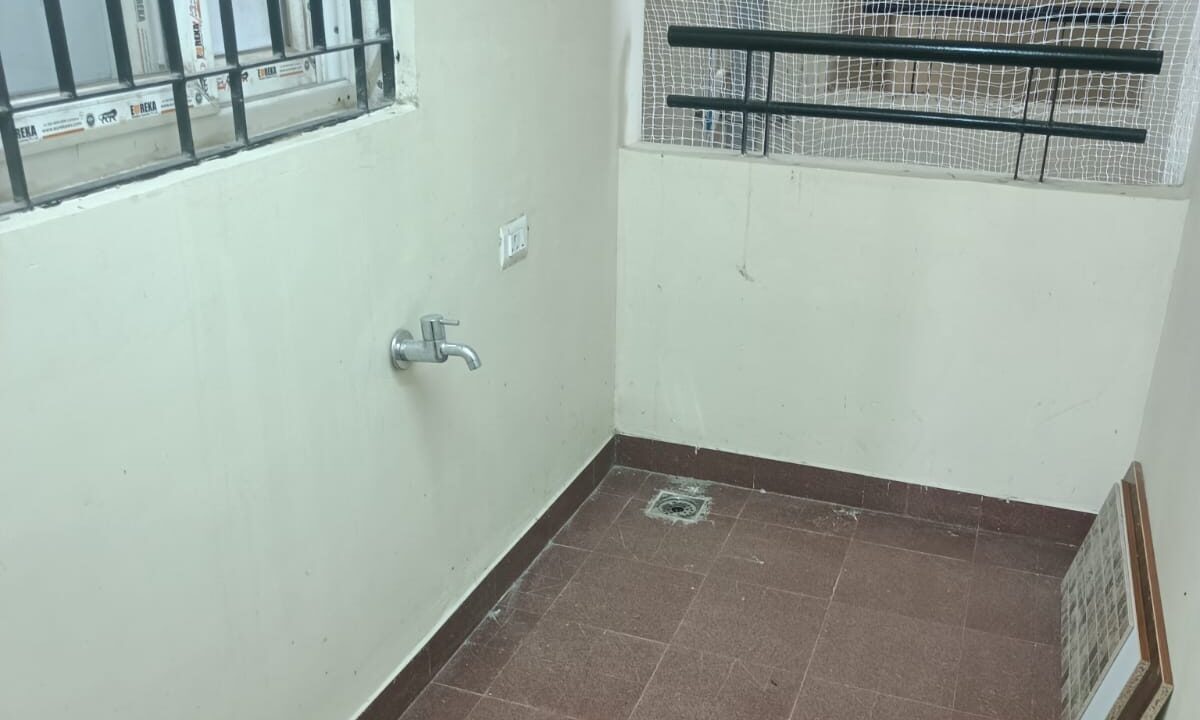 WhatsApp Image 2025-11-21 at 4.41.54 PM (2)