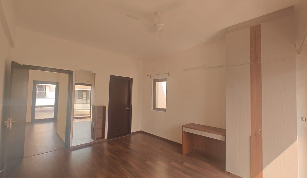 WhatsApp Image 2025-11-26 at 4.31.27 PM