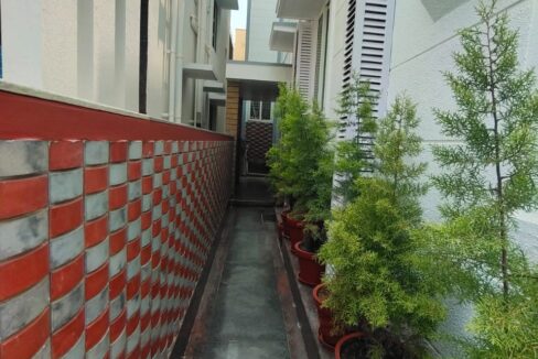 WhatsApp Image 2025-12-04 at 10.10.01 PM