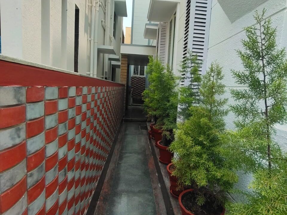 WhatsApp Image 2025-12-04 at 10.10.01 PM