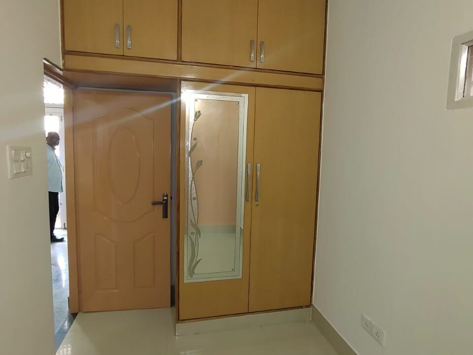 WhatsApp Image 2025-12-04 at 10.10.04 PM (1)