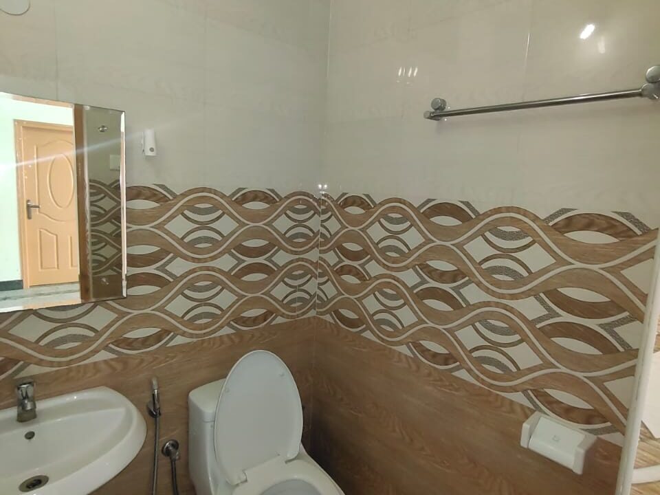 WhatsApp Image 2025-12-04 at 10.10.05 PM (1)