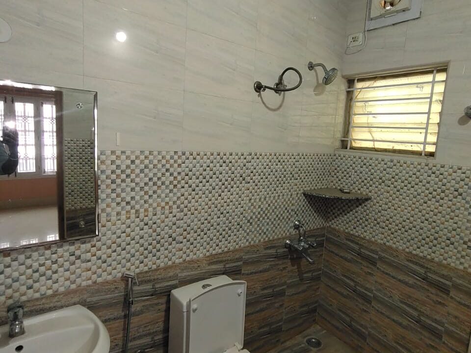 WhatsApp Image 2025-12-04 at 10.10.06 PM (1)