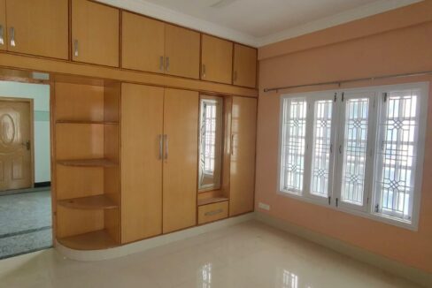 WhatsApp Image 2025-12-04 at 10.10.08 PM (1)