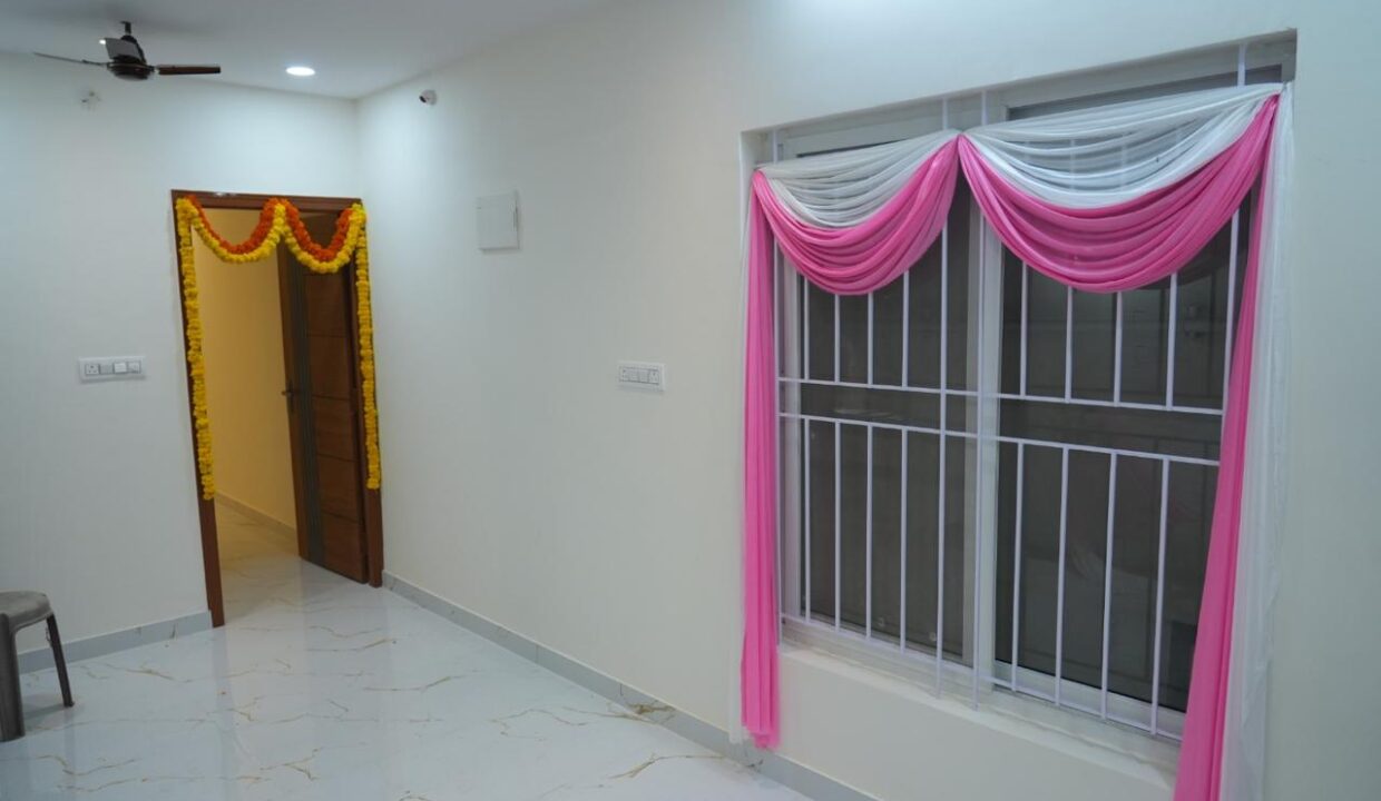 WhatsApp Image 2025-12-05 at 10.10.35 PM (1)