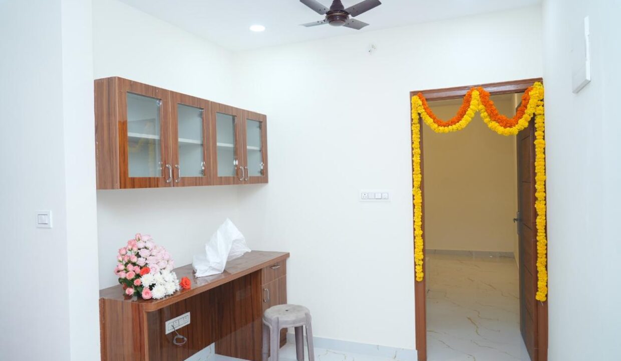 WhatsApp Image 2025-12-05 at 10.10.36 PM (1)