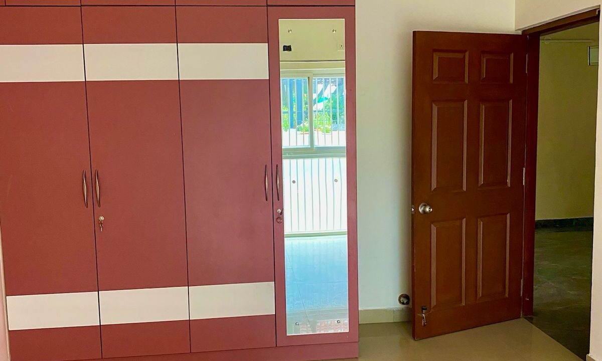 WhatsApp Image 2025-12-06 at 8.32.25 PM