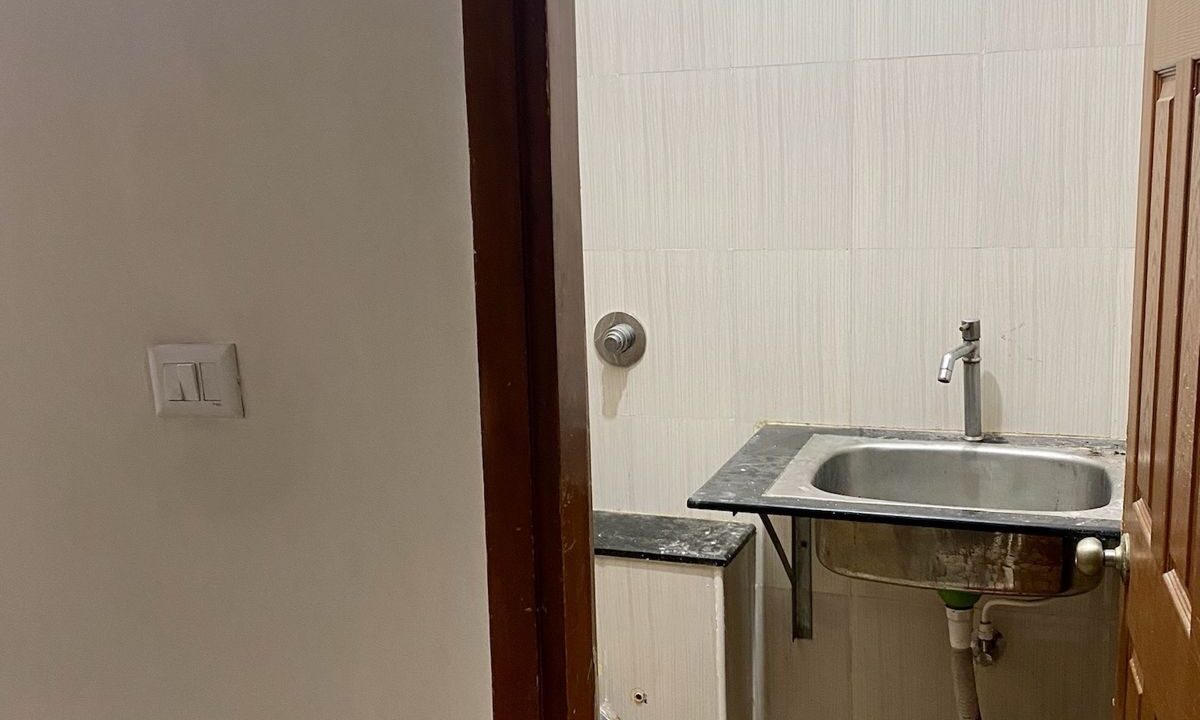 WhatsApp Image 2025-12-06 at 8.32.29 PM (2)