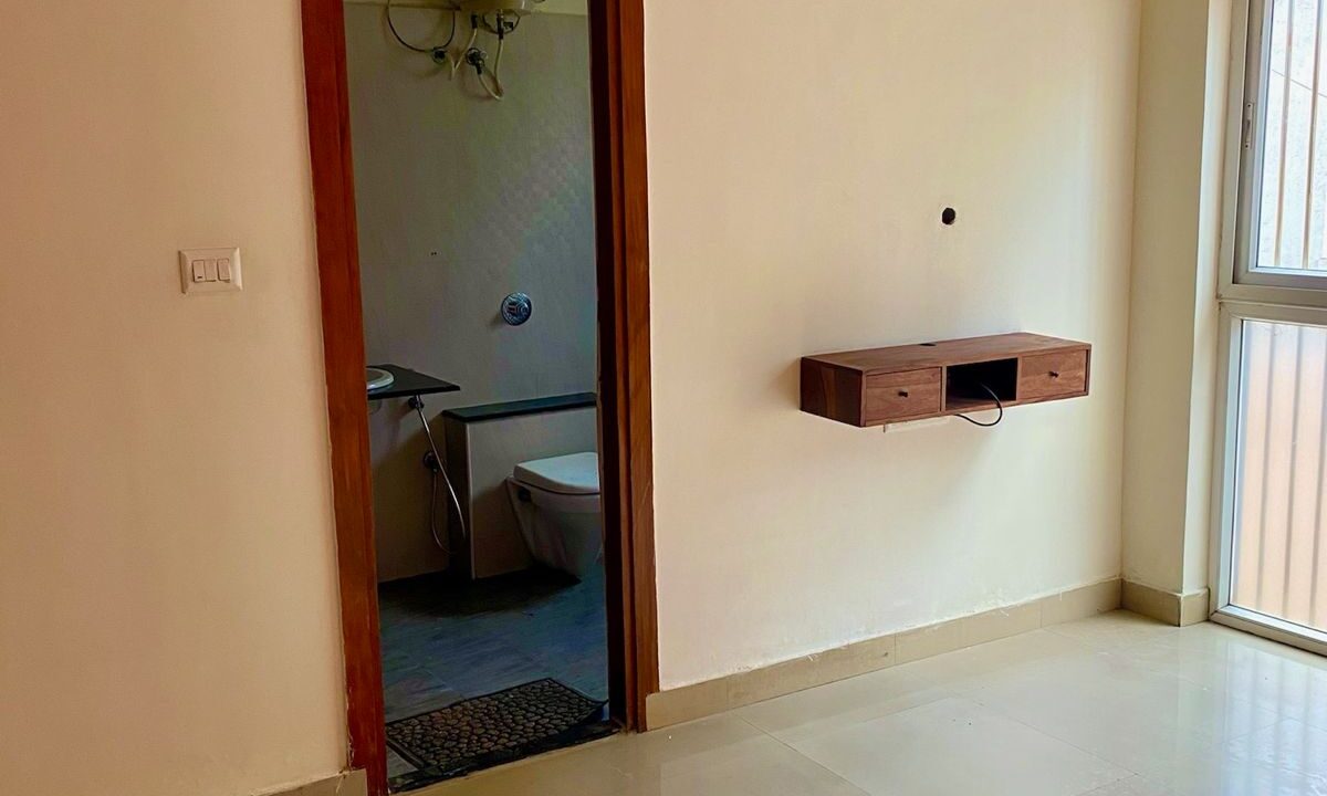 WhatsApp Image 2025-12-06 at 8.32.30 PM