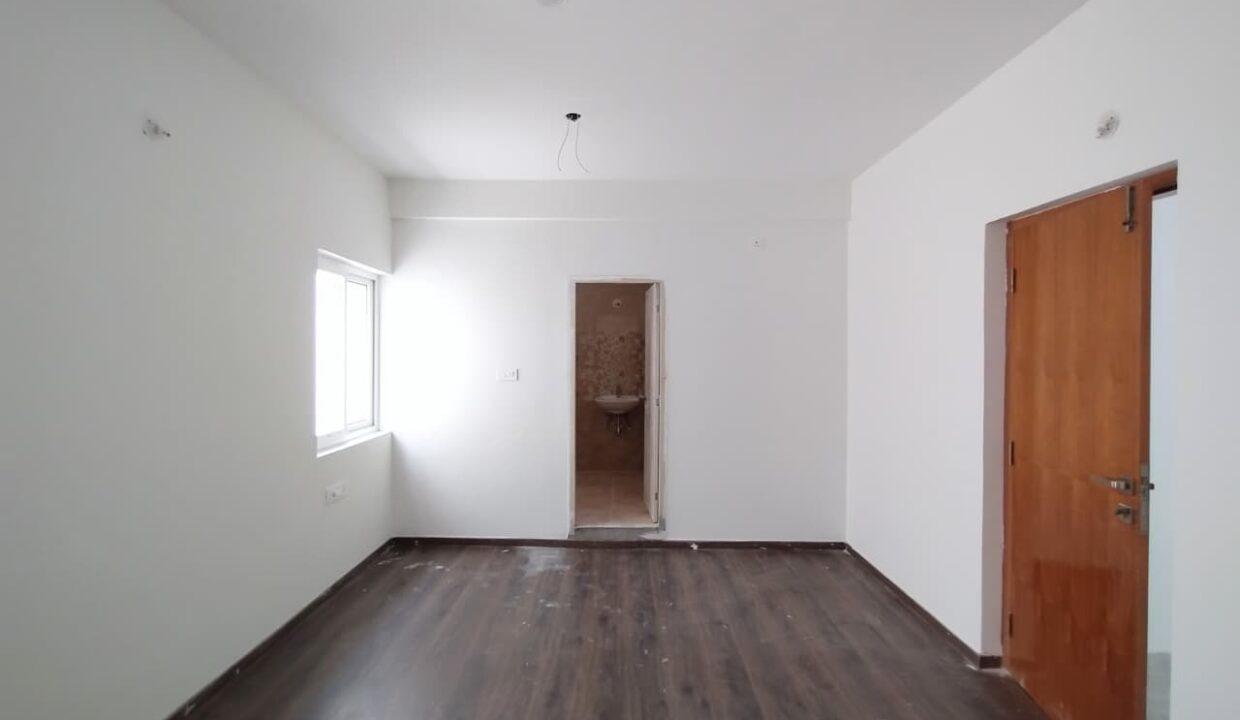 WhatsApp Image 2025-12-06 at 9.10.46 AM (1)