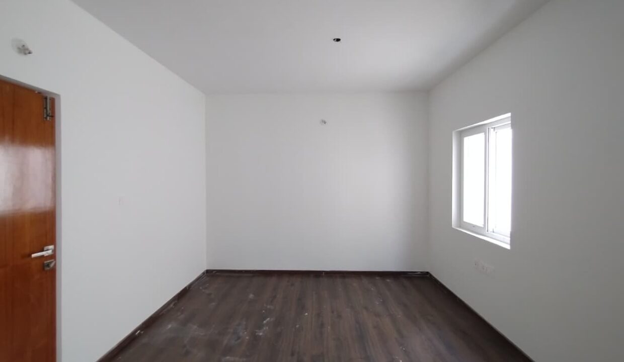 WhatsApp Image 2025-12-06 at 9.10.53 AM