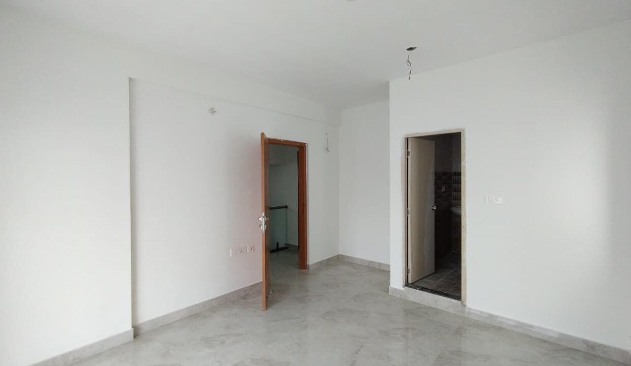 WhatsApp Image 2025-12-06 at 9.10.54 AM