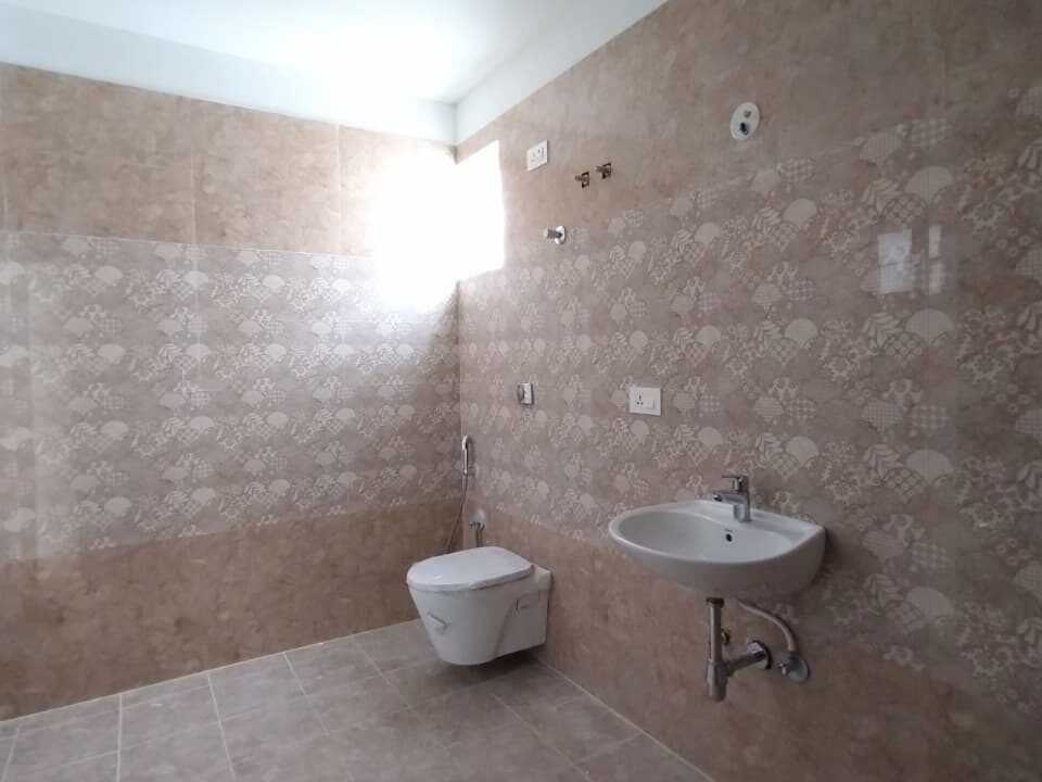 WhatsApp Image 2025-12-06 at 9.10.55 AM (1)