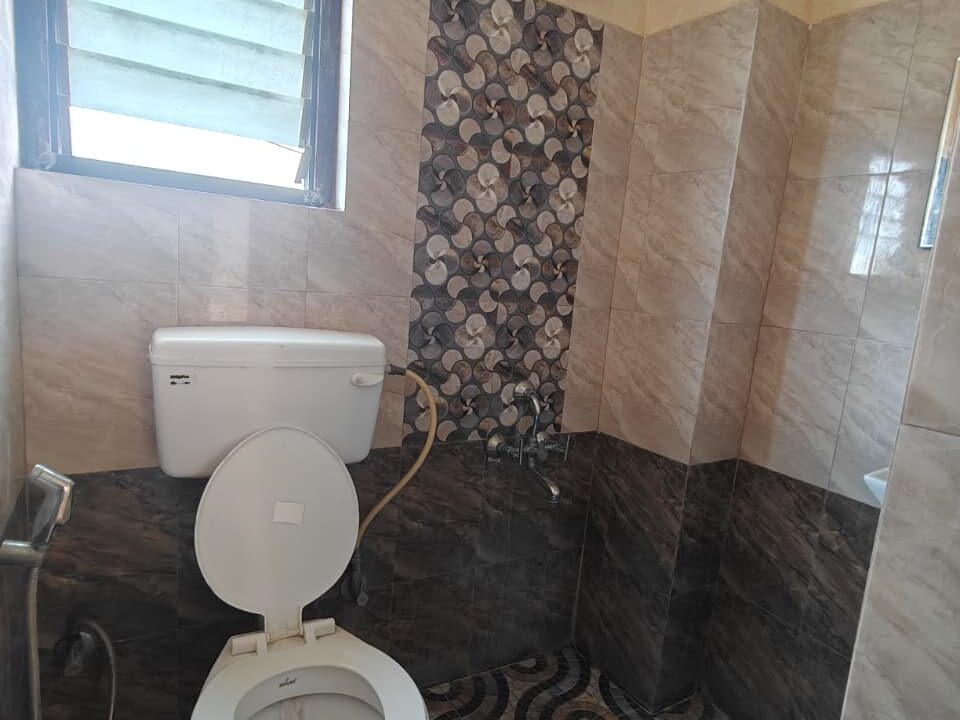 WhatsApp Image 2025-12-07 at 11.48.23 PM (1)