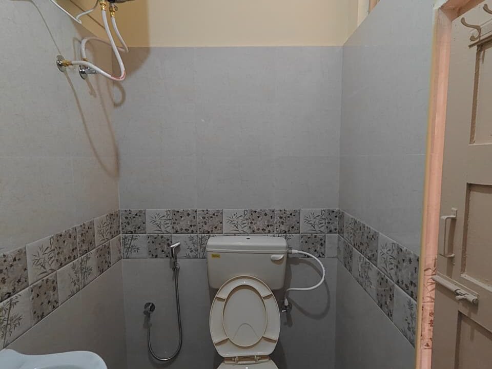 WhatsApp Image 2025-12-07 at 11.49.09 PM (1)