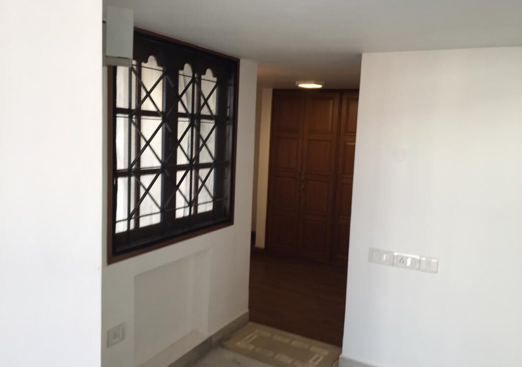 WhatsApp Image 2025-12-08 at 4.20.57 PM (1)