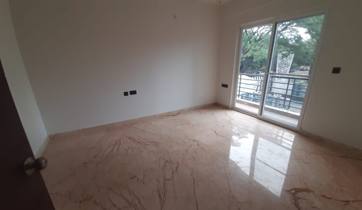 WhatsApp Image 2025-12-08 at 4.24.54 PM (2)