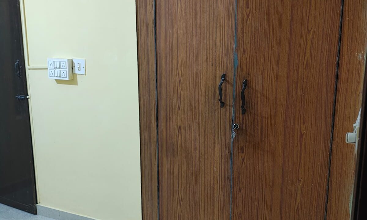 WhatsApp Image 2025-12-10 at 4.04.28 PM (2)