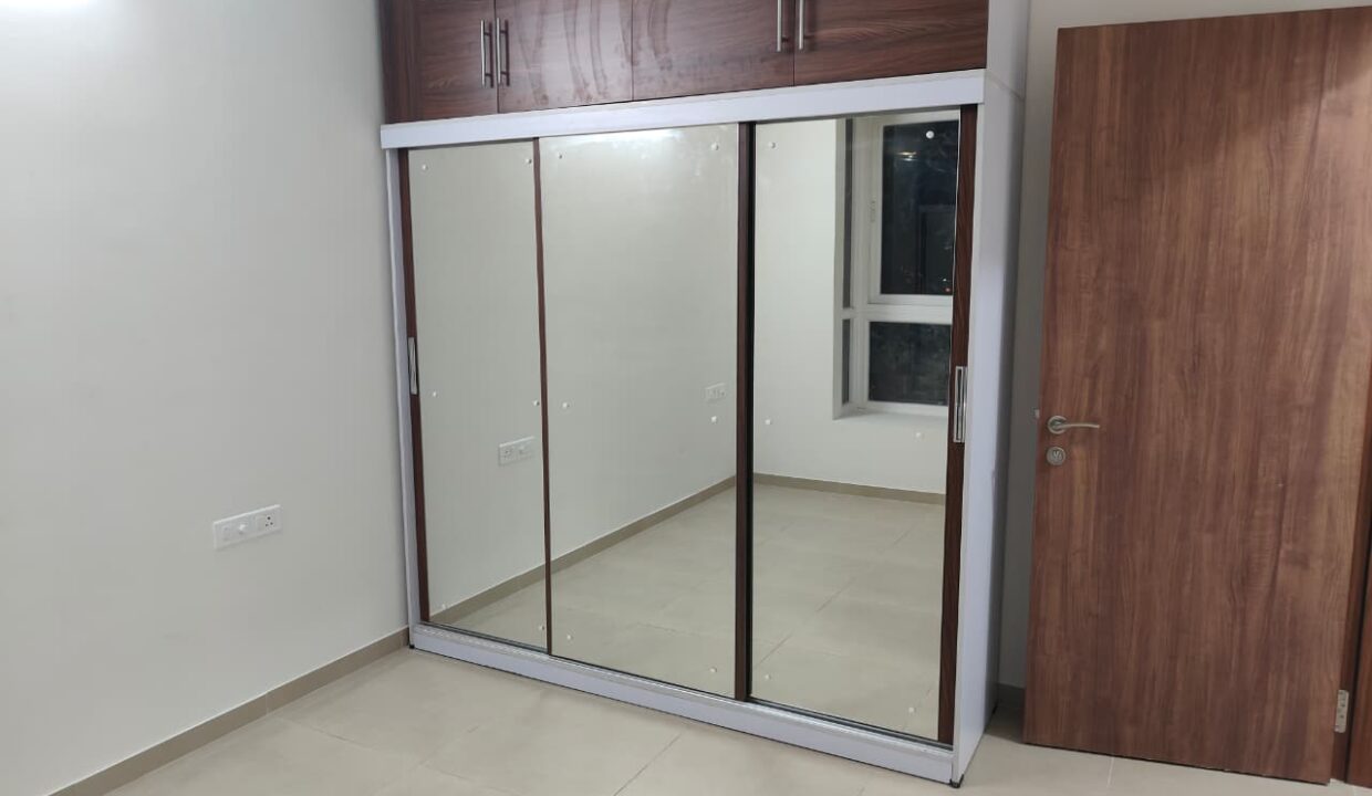 WhatsApp Image 2025-12-27 at 12.41.23 PM (1)