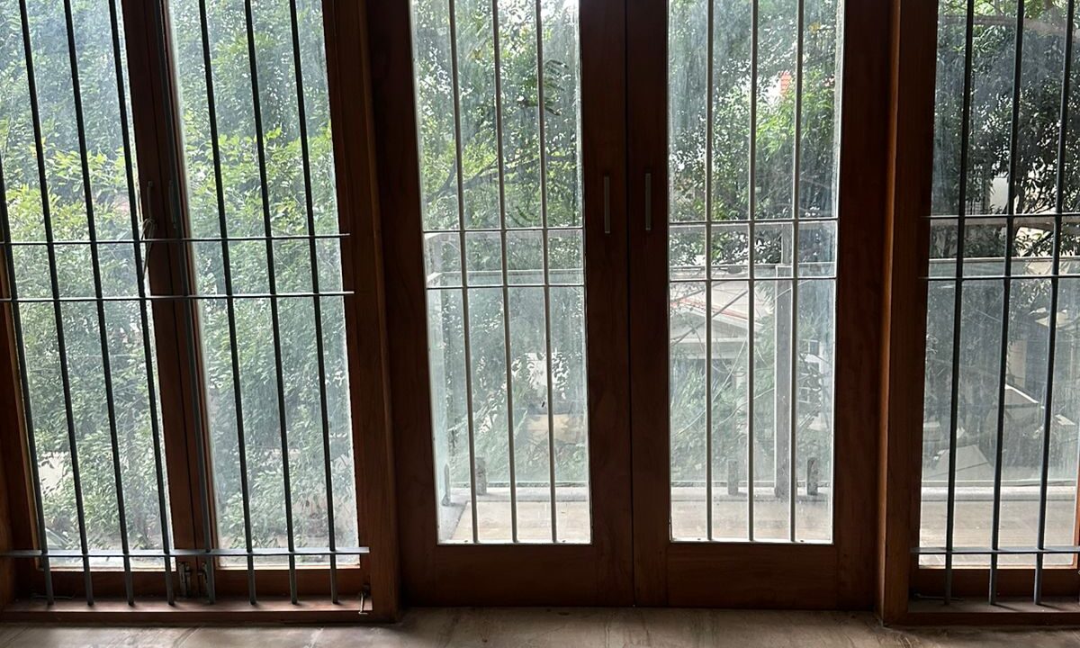 b2002819-b4da-4a2e-94a6-e663bdc3d25e