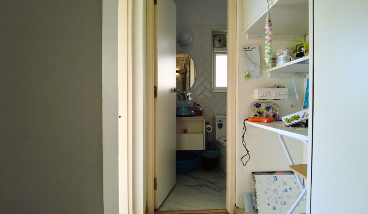 d94df166-7af6-4b74-a772-12cafa19ef25-1763445913948-46f2vic6m7d