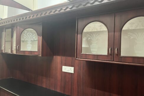 677501239O-1766330645829