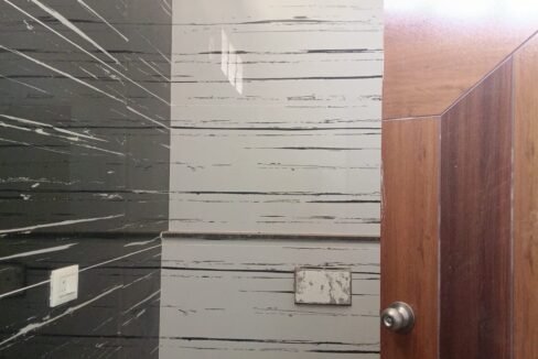 bad6f7ee-16b7-47b2-924e-990c27826979