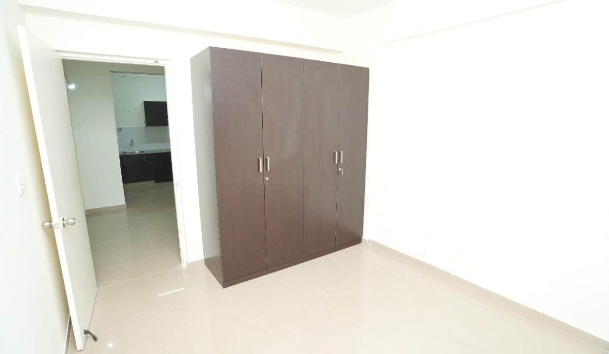 5bc040ff-c763-47bc-b7c1-2a7303c04fdd