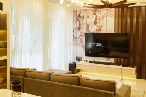 6092f4df-2ad3-4c78-b491-e636f7580d77