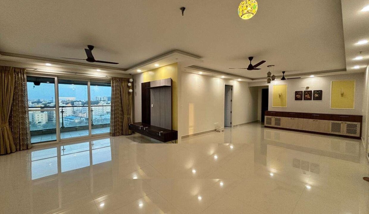 7a56479b-2972-4726-8c1c-3c15945f0977