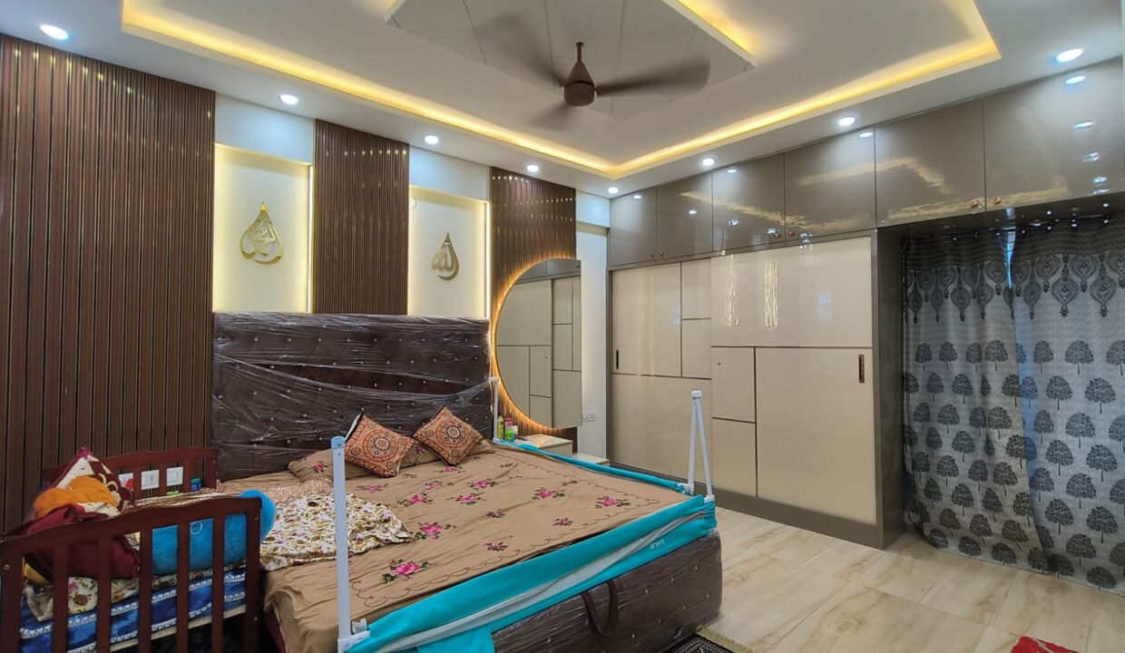 ade5d6a9-bf29-4b02-8543-efc4ca900108