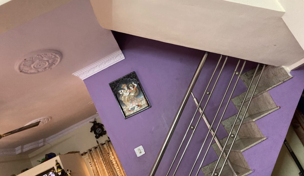dee 4